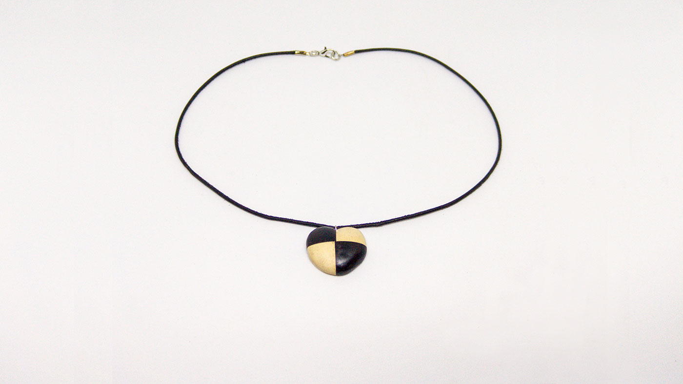 166 Schachherz Anhänger, Mooreiche, Esche