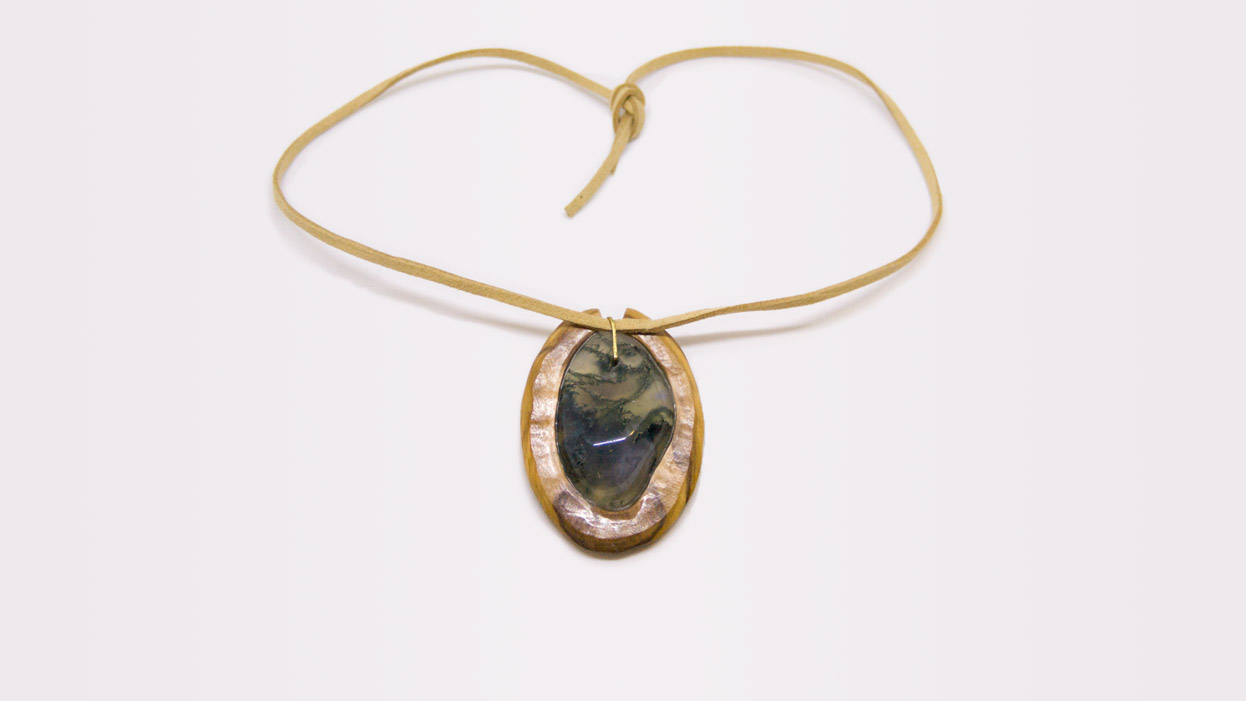 251 Märchenhafte Zeichnung Anhänger, Olivenholz