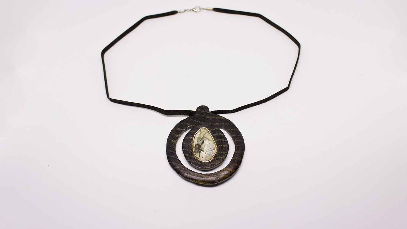 87 Anhänger Kreisverkehr, Mooreiche