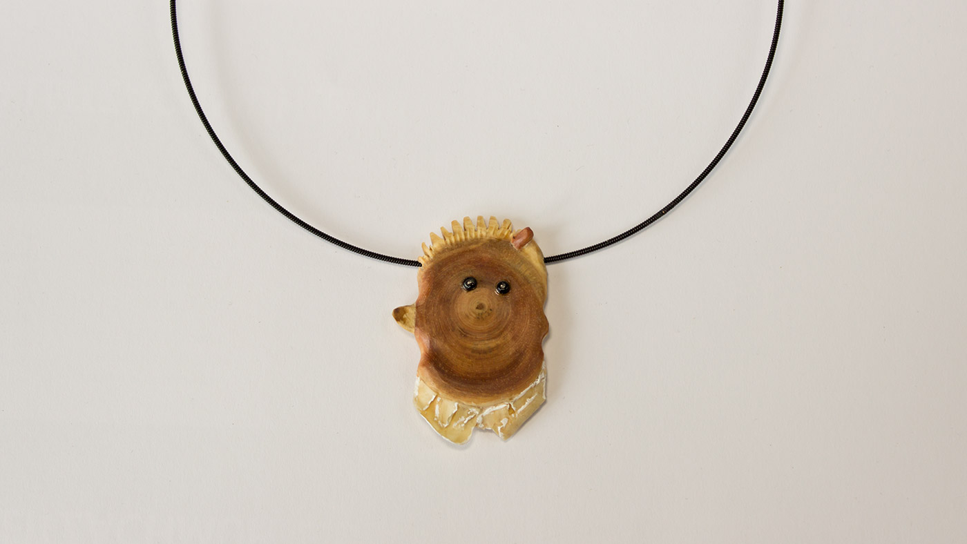 Anhänger, Kaspar Zirbenholz