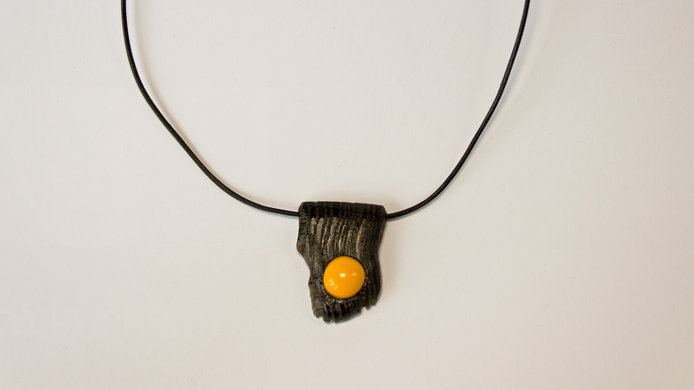 Anhänger, Mooreiche/Stein