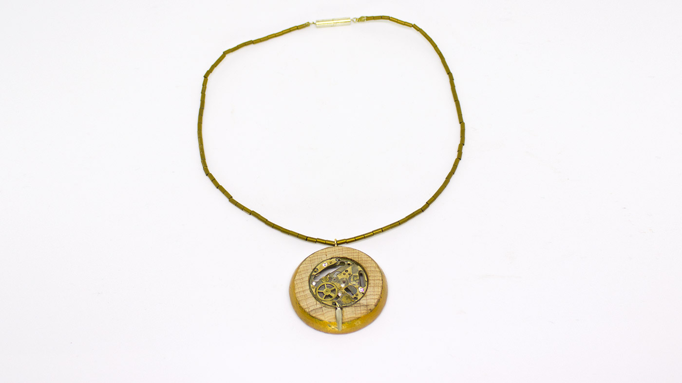 113 Anhänger Wenn die Stunde schlägt, Buche und Uhrwerk